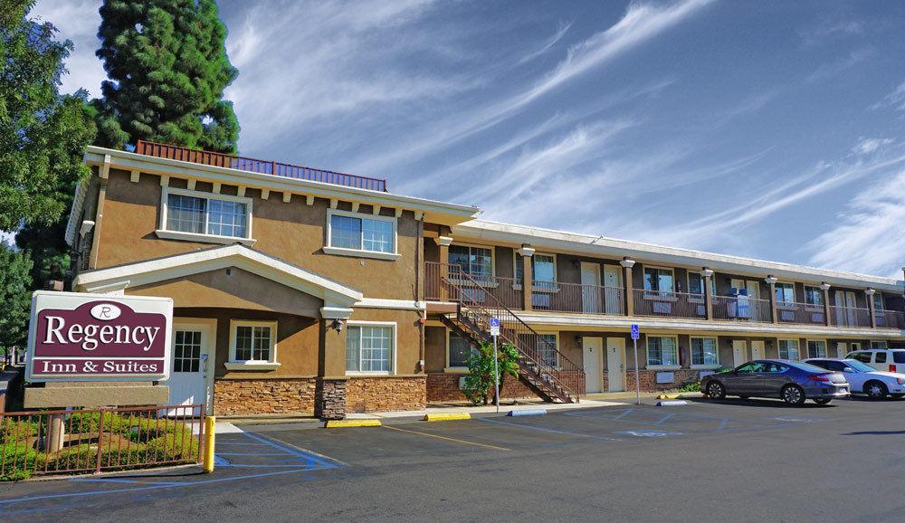Regency Inn & Suites Downey Eksteriør billede