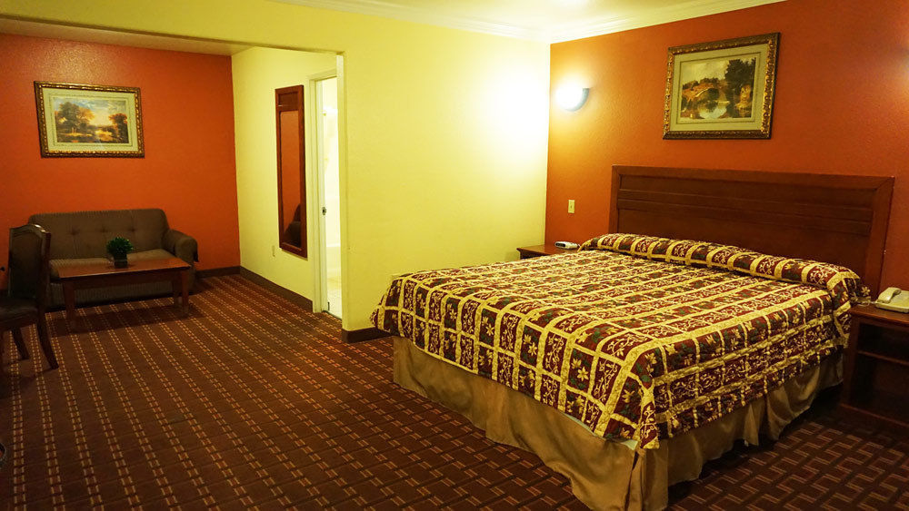 Regency Inn & Suites Downey Eksteriør billede