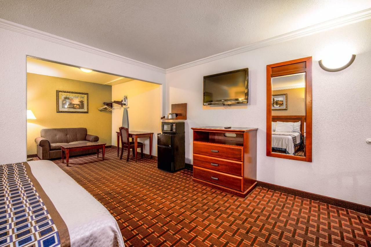 Regency Inn & Suites Downey Eksteriør billede